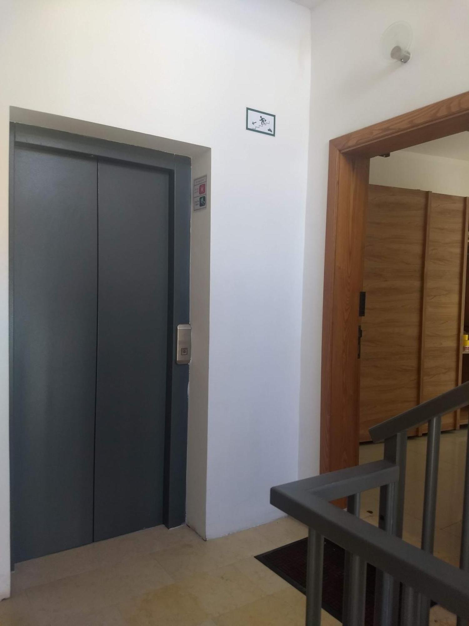 Confortable And Quiet Apartment In St. Julian Saint Julian's Екстериор снимка